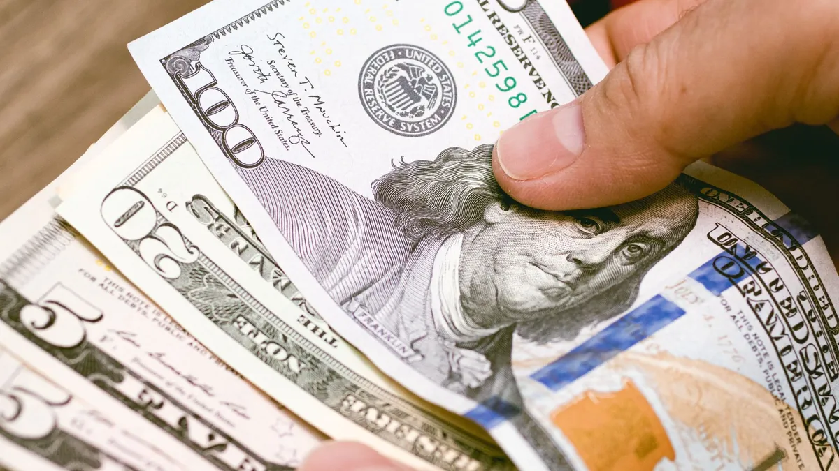 Dólar hoy: la tasa oficial queda en RD$58.55