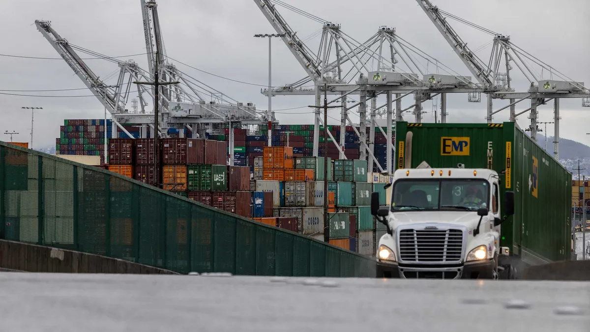Guerra comercial: las importaciones de China caen a su nivel más bajo